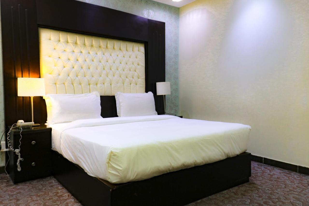Diyafat Al Saada Serviced Apartments - Ishbillia Ер-Ріяд Екстер'єр фото